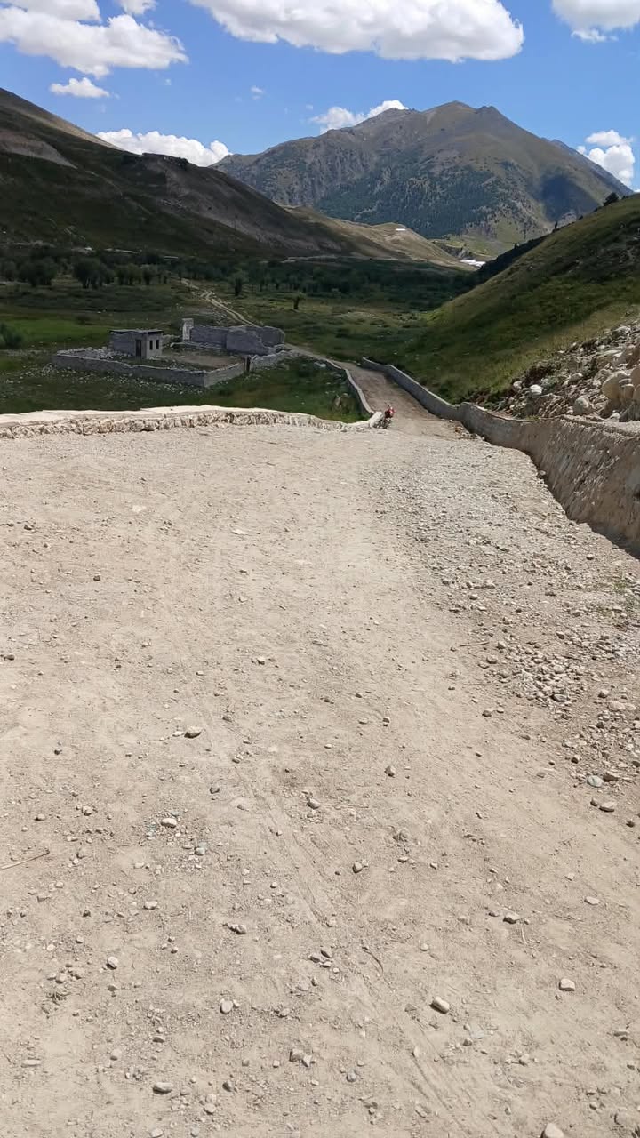 Ongoing 2.1 km Farm to Market Road, Dirlay Chillum, Astore #FarmToMarketRoads #RoadConnectivity #ImprovedInfrastructure AICS…